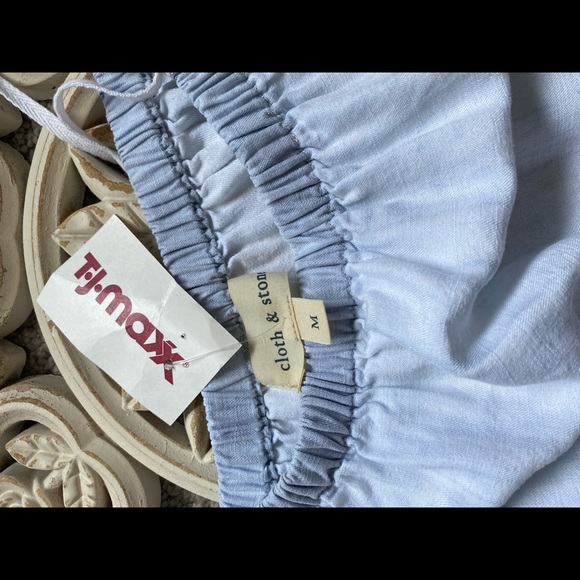 Cloth & Stone Frayed Hem Chambray Off shoulder Top - Picture 8 of 9